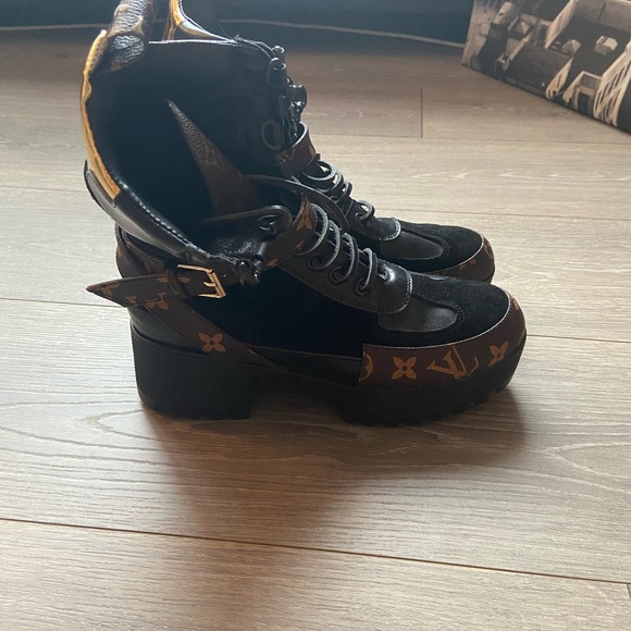 LV print Boots - Picture 6 of 8